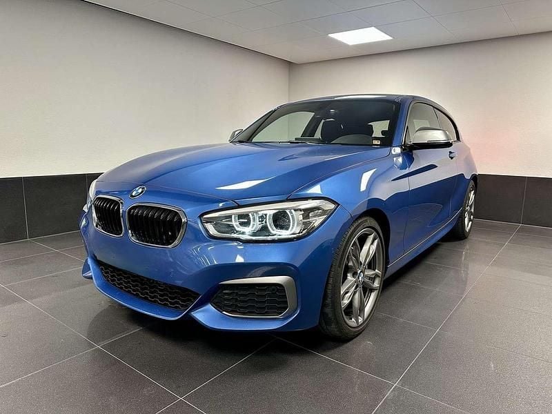 Blau Gebraucht 2017 BMW M140 M Sport Limousine | 31.500 € (Guter Preis) - Bild 1/4