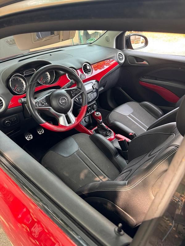 Gebraucht Opel Adam 101 PS (74 kW) 2013 Rot Kleinwagen