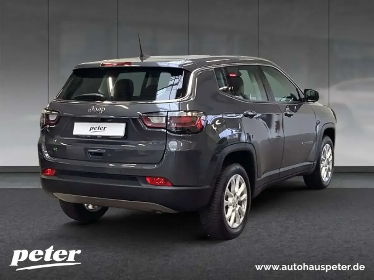 Brugt Jeep Compass Altitude 129 HK (94 kW) 2024 Grå SUV