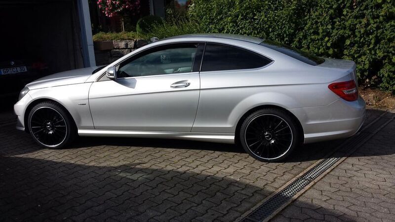 Grau Gebraucht 2011 Mercedes C250 Coupé | 6.000 € (Guter Preis) - Bild 1/4