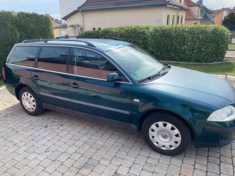 Gebraucht VW Passat Basis 116 PS (85 kW) 2002 Grün Kombi