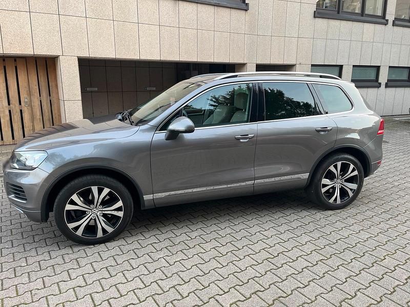 Gebraucht VW Touareg 340 PS (250 kW) 2010 Grau SUV