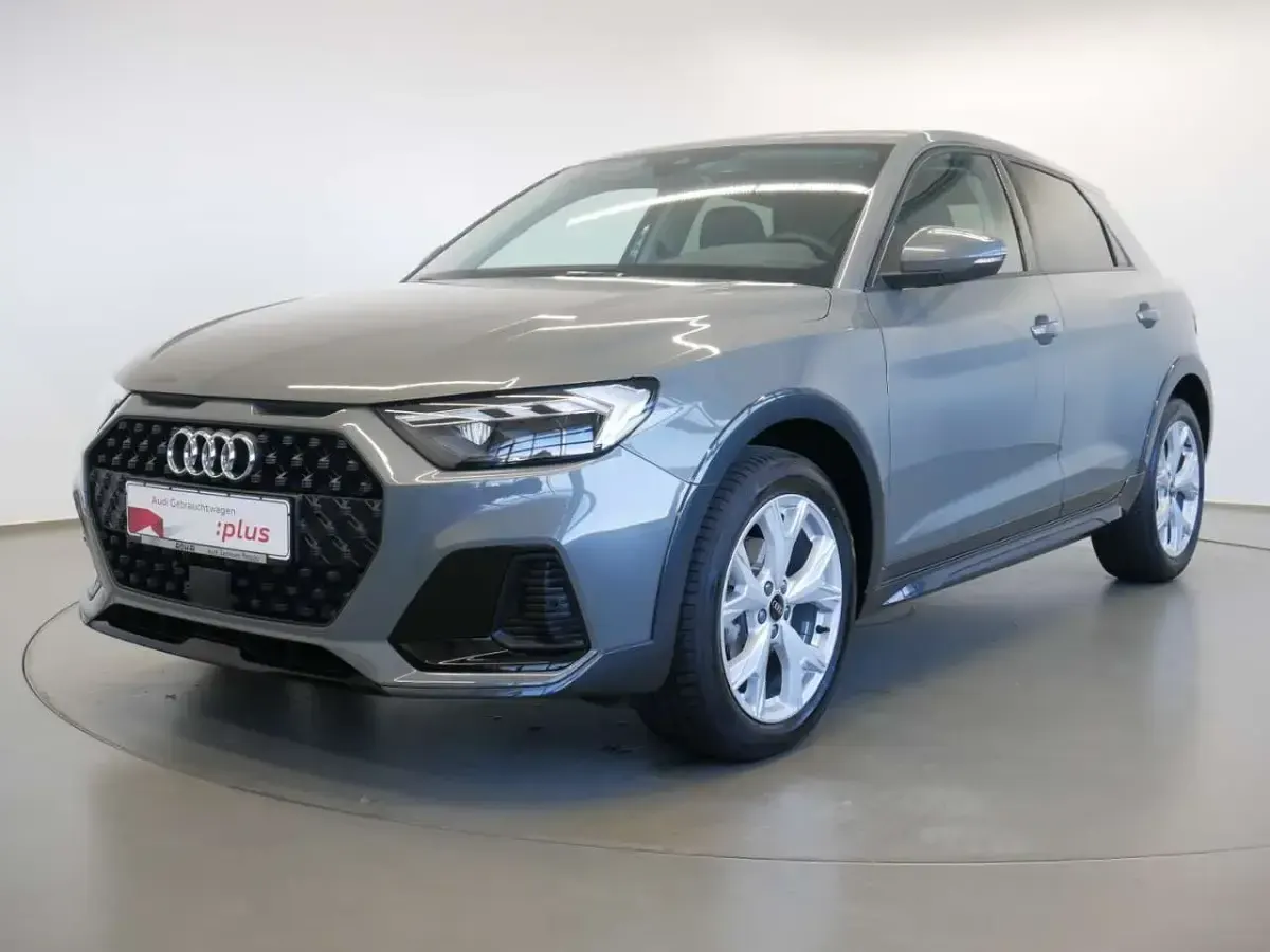 Gebraucht Audi A1 Basis 116 PS (85 kW) 2025 Grau SUV