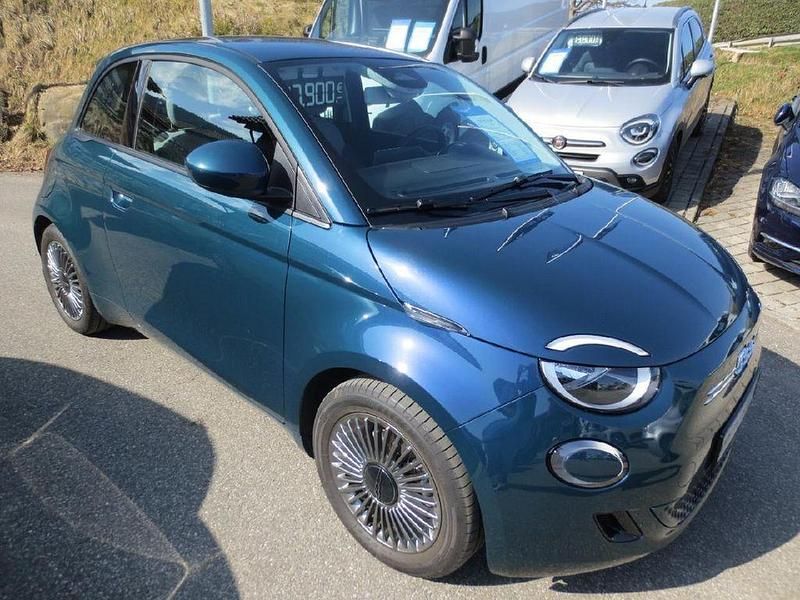 Gebraucht Fiat 500e Icon 86 kW (118 PS) 2022 Blau Limousine