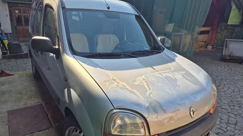Usado Renault Kangoo 82 HP (60 kW) 2002 Prateado Monovolume
