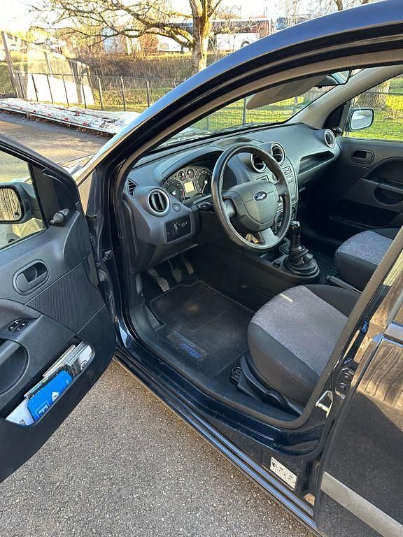 Gebraucht Ford Fiesta Ambiente 80 PS (58 kW) 2006 Limousine
