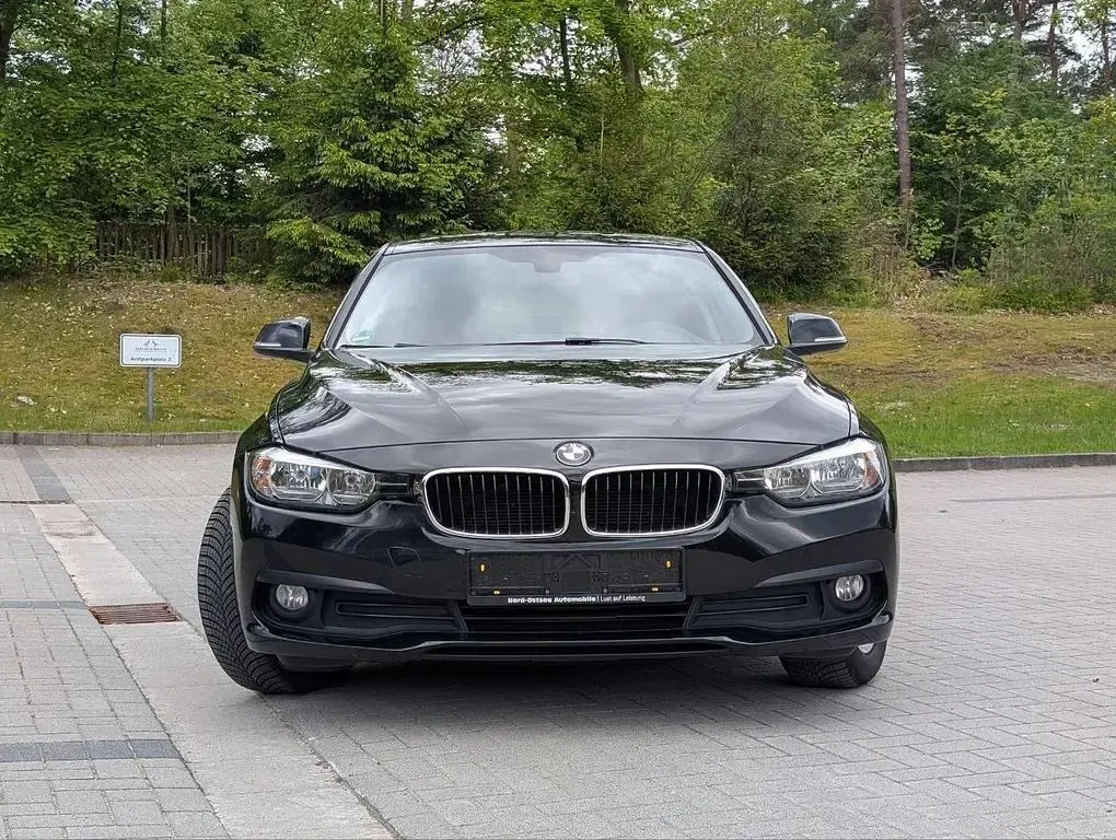 Gebraucht BMW 318 Performance 150 PS (110 kW) 2016 Schwarz Limousine