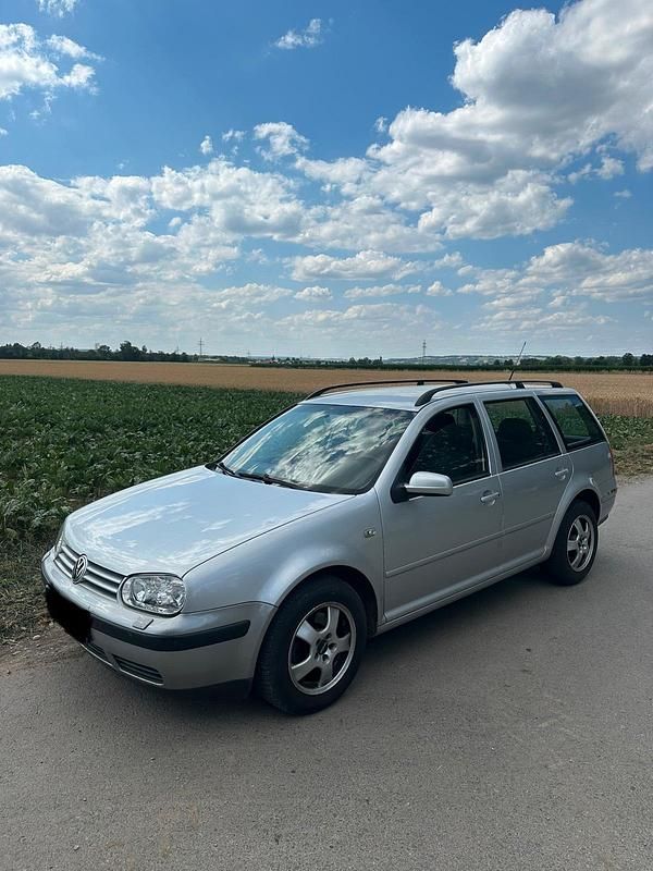 Silber Gebraucht 2004 VW Golf IV Kombi | 1.200 € (Superpreis) - Bild 1/4