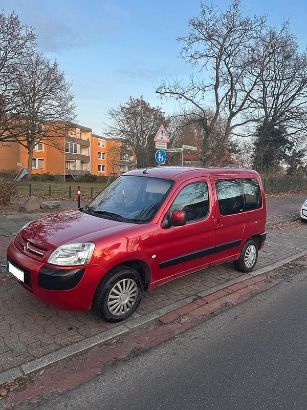 Rot Gebraucht 2007 Citroën Berlingo Van / Kleinbus | 3.600 € (Teuer) - Bild 1/4