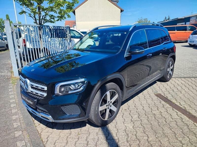 Schwarz Gebraucht 2021 Mercedes GLB200 SUV | 23.500 € - Bild 1/4