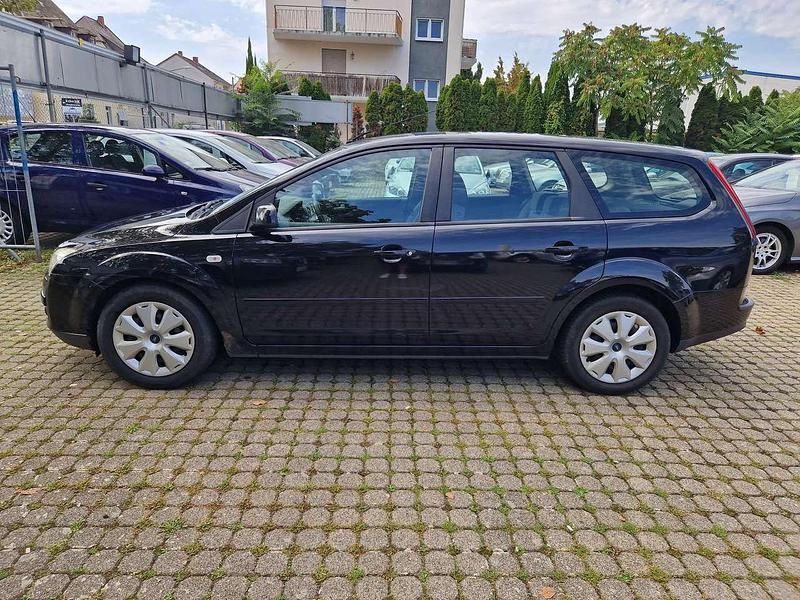 Gebraucht Ford Focus Style 109 PS (80 kW) 2007 Pantherschwarz metallic Kombi