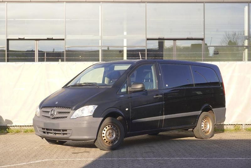 Schwarz Gebraucht 2013 Mercedes Vito Van / Kleinbus | 8.000 € (Guter Preis) - Bild 1/4