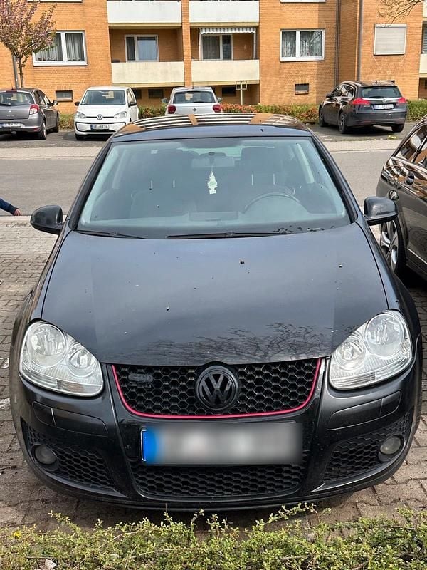 Schwarz Gebraucht 2005 VW Golf V Limousine | 3.800 € (Etwas zu teuer) - Bild 1/4