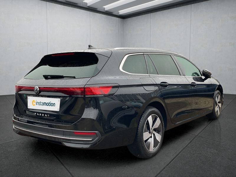 Second-hand VW Passat 122 CP (89 kW) 2025 Negru Break