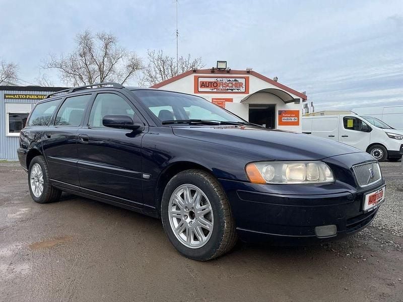 Magic blue pearl Gebraucht 2005 Volvo V70 Momentum Kombi | 2.500 € (Fairer Preis) - Bild 1/4