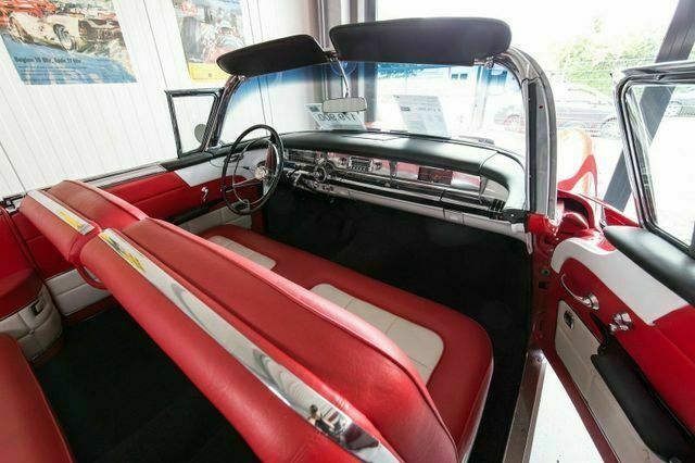 Gebraucht Buick Roadmaster 300 PS (220 kW) 1957 Rot Cabrio
