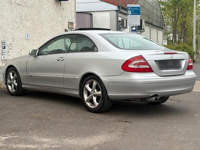 Gebraucht Mercedes CLK240 Elegance 170 PS (125 kW) 2003 Silber Coupé