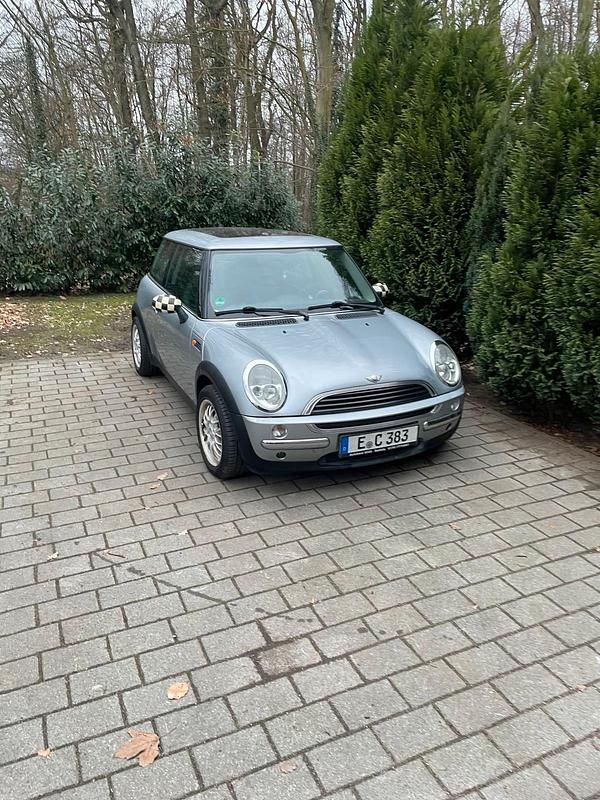 Grau Gebraucht 2003 Mini Cooper Kleinwagen | 1.500 € - Bild 1/4