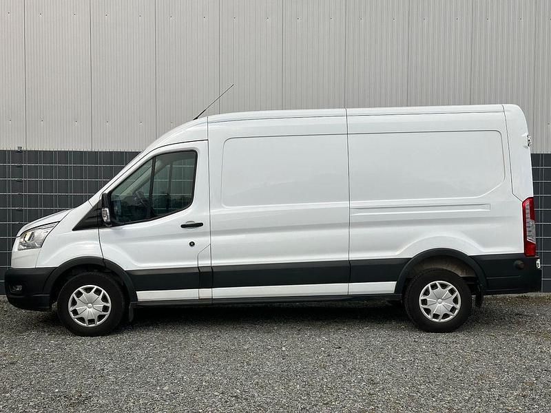 Gebraucht Ford Transit Trend 131 PS (96 kW) 2021 Weiß Van / Kleinbus