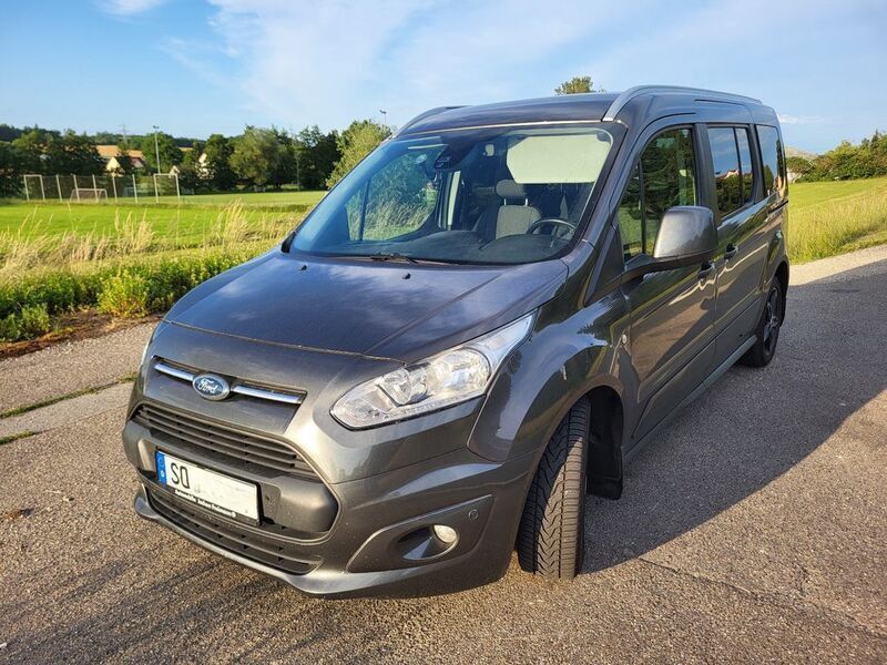 Grau Gebraucht 2016 Ford Tourneo Titanium Van / Kleinbus | 13.900 € (Teuer) - Bild 1/4