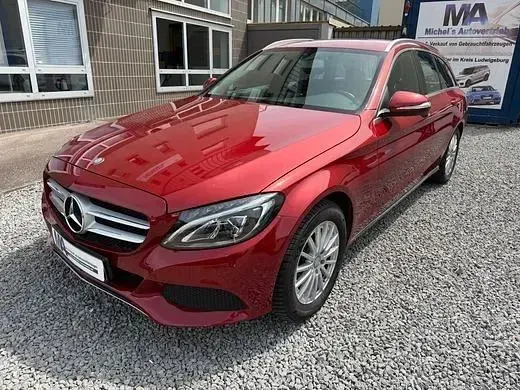 Gebraucht Mercedes C180 156 PS (114 kW) 2015 Rot Limousine