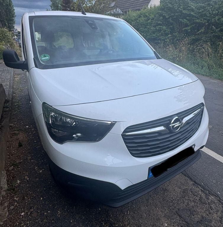 Weiß Gebraucht 2019 Opel Combo Van / Kleinbus | 8.700 € (Fairer Preis) - Bild 1/4