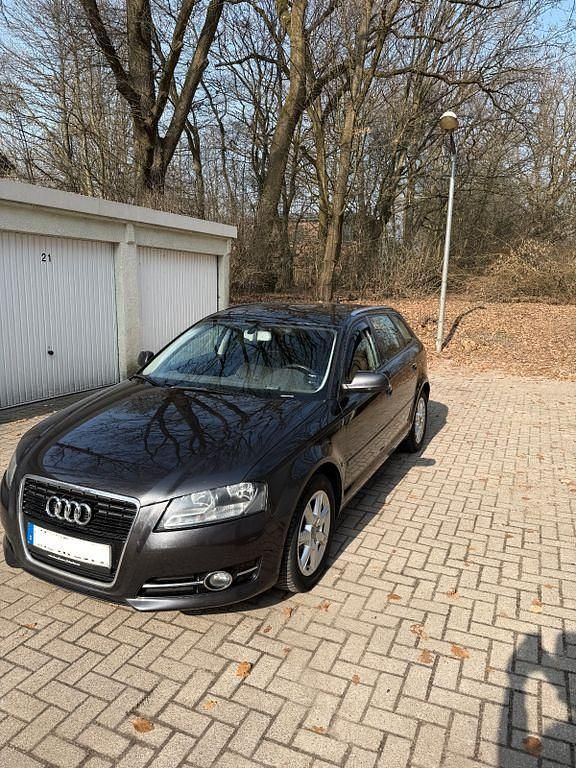Gebraucht Audi A3 S-Line 140 PS (102 kW) 2011 Grau Kleinwagen