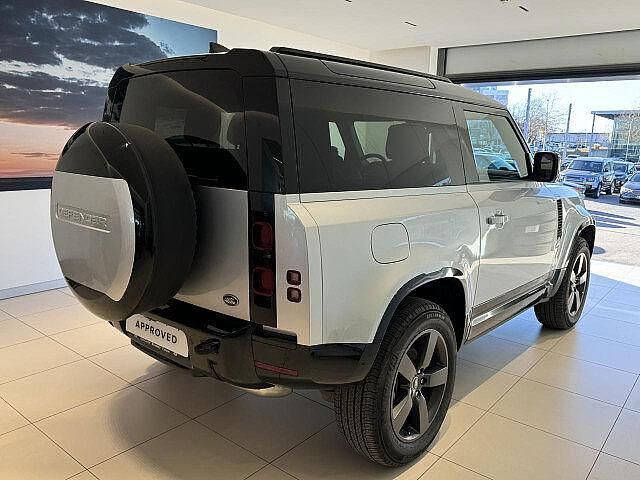 Gebraucht Land Rover Defender HSE Dynamic 252 PS (185 kW) 2023 Hakuba silver SUV