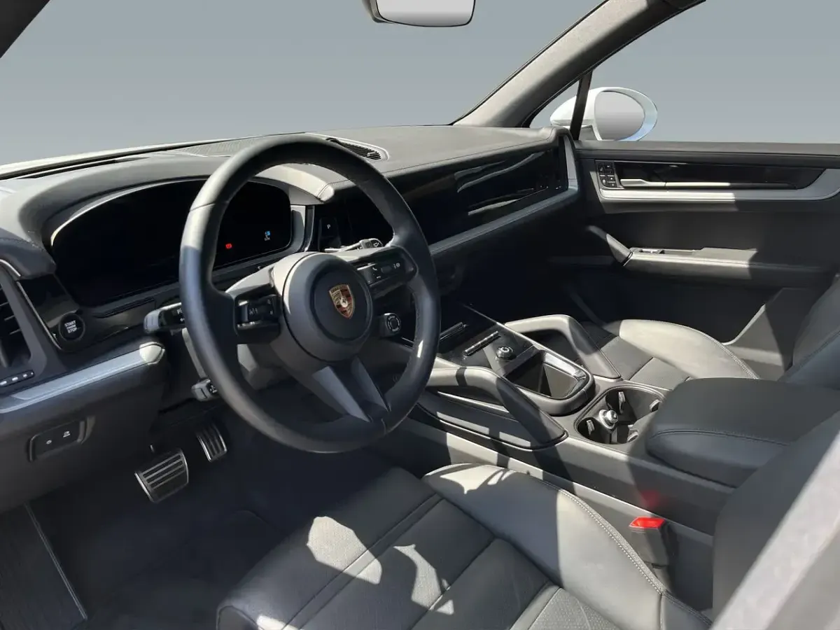 Gebraucht Porsche Cayenne 520 PS (382 kW) 2024 Carraraweißmetallic (metallic) SUV