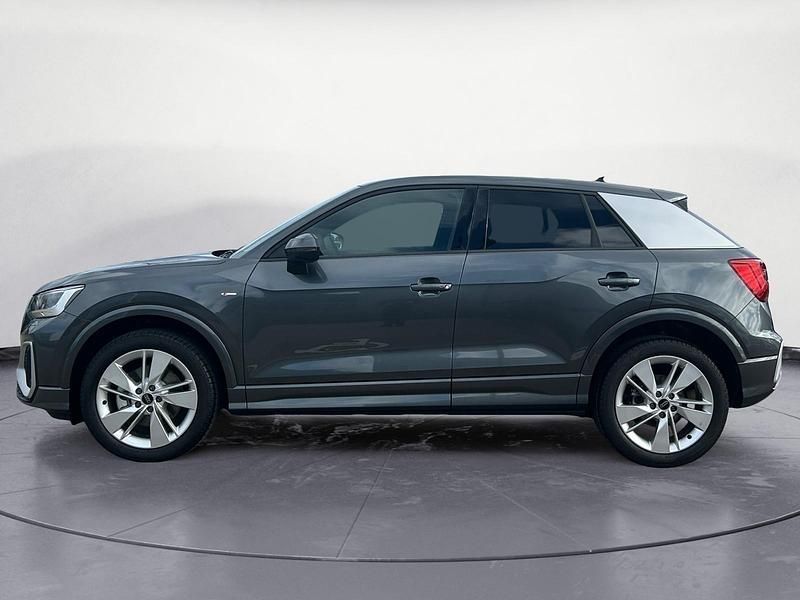 Neu Audi Q2 S-Line 190 PS (139 kW) 2025 Grau SUV