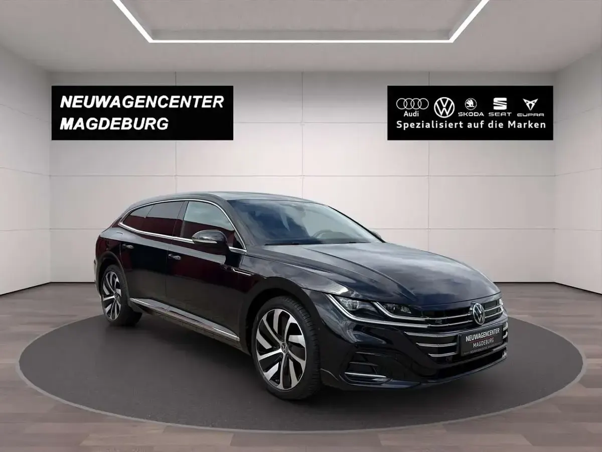 Gebraucht VW Arteon R-line 218 PS (160 kW) 2023 Deep black perleffekt Kombi