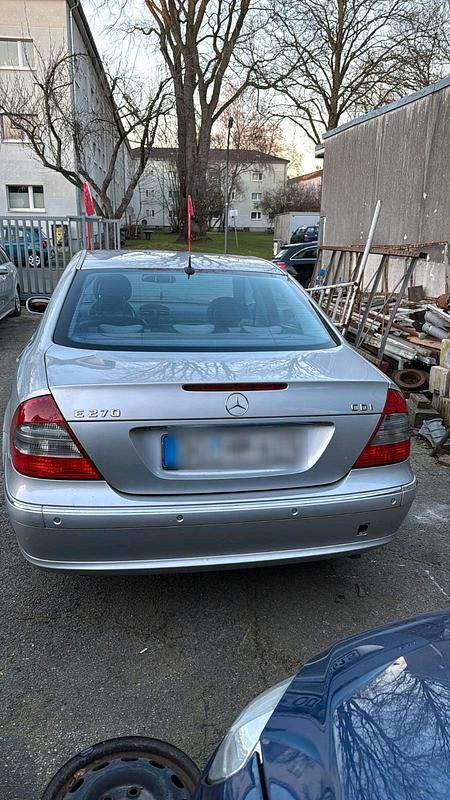 Gebraucht Mercedes E270 2002 Silber Limousine