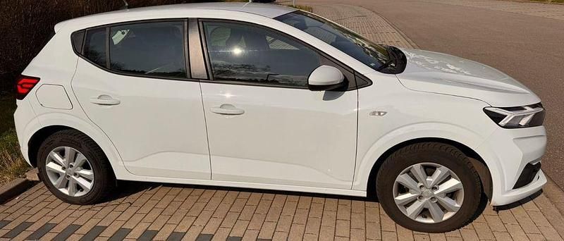 Gebraucht Dacia Sandero Expression 101 PS (74 kW) 2024 Weiß Limousine