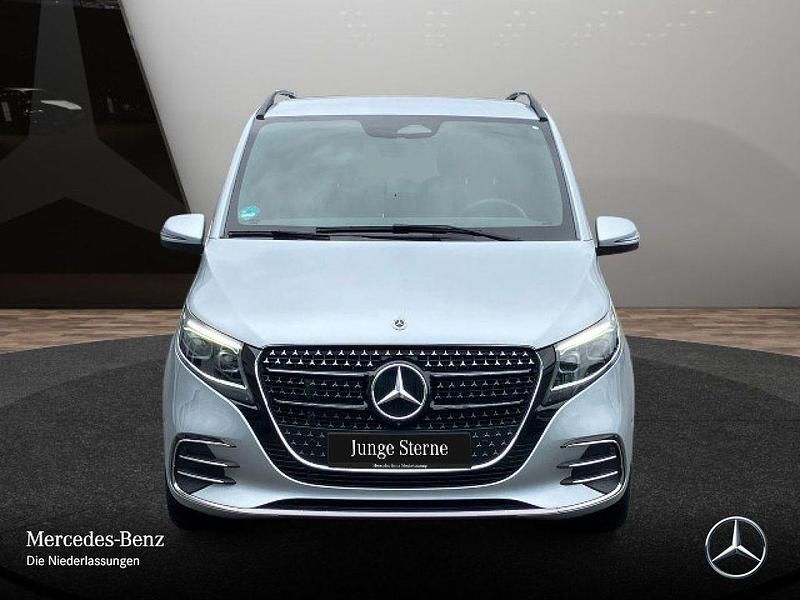 Gebraucht Mercedes V300 Exclusive 237 PS (174 kW) 2024 Silber Van / Kleinbus
