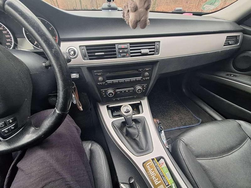 Gebraucht BMW 325 197 PS (144 kW) 2006 Grau Kombi