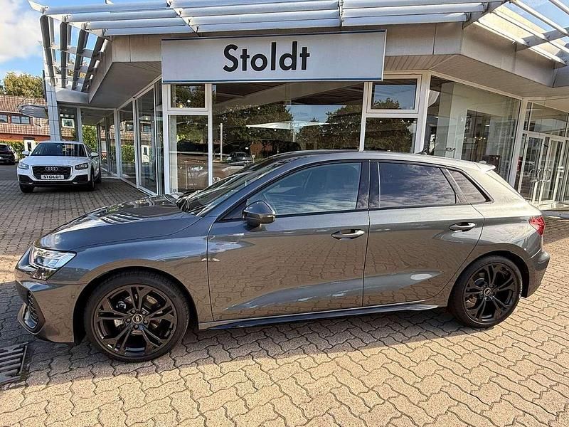 Gebraucht Audi A3 S-Line 150 PS (110 kW) 2024 Daytonagrau (metallic) Limousine