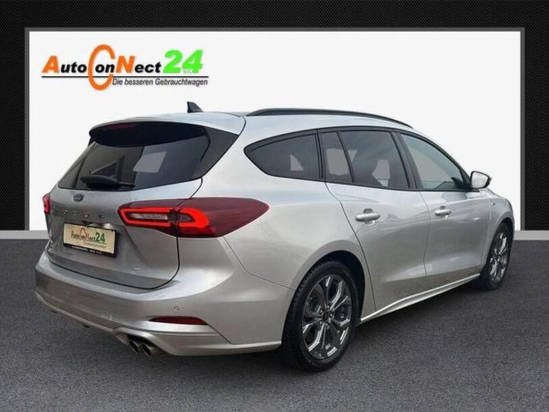 Gebraucht Ford Focus ST-Line X 155 PS (114 kW) 2024 Polarsilber Kombi