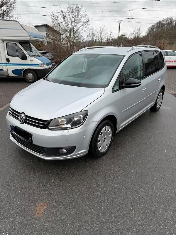 Gebraucht VW Touran Style 105 PS (77 kW) 2011 Silber Van / Kleinbus