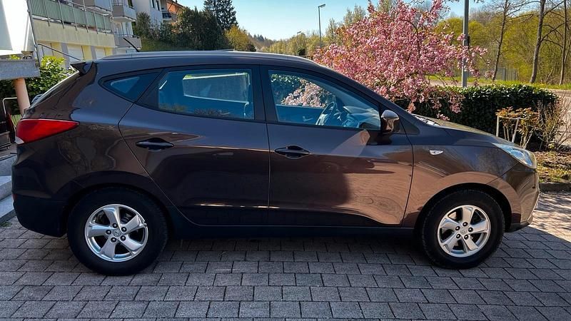 Gebraucht Hyundai Tucson 163 PS (119 kW) 2010 Braun SUV