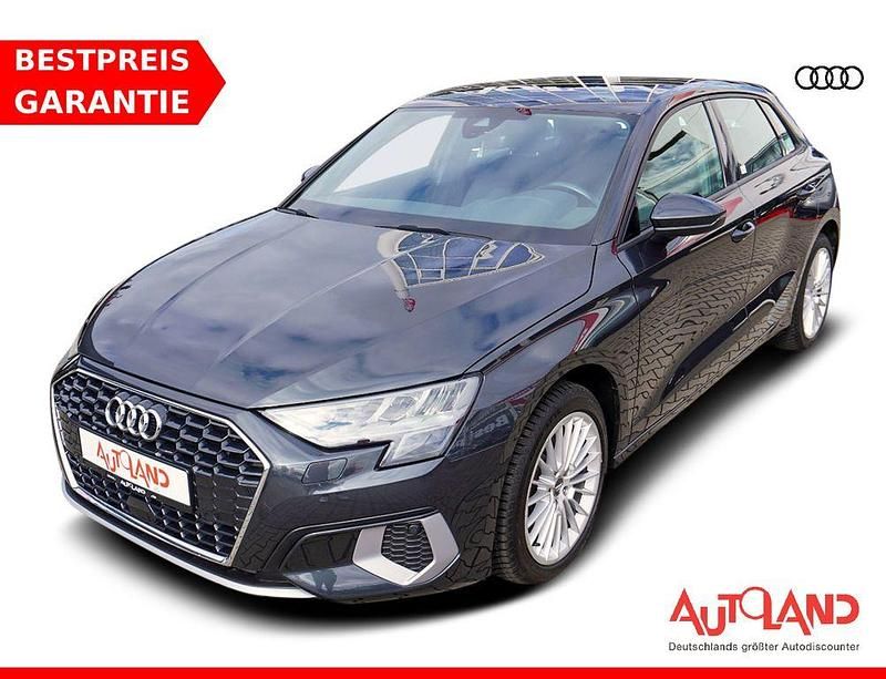 Grau Gebraucht 2020 Audi A3 Sportback Advanced Limousine | 24.490 € (Etwas zu teuer) - Bild 1/4
