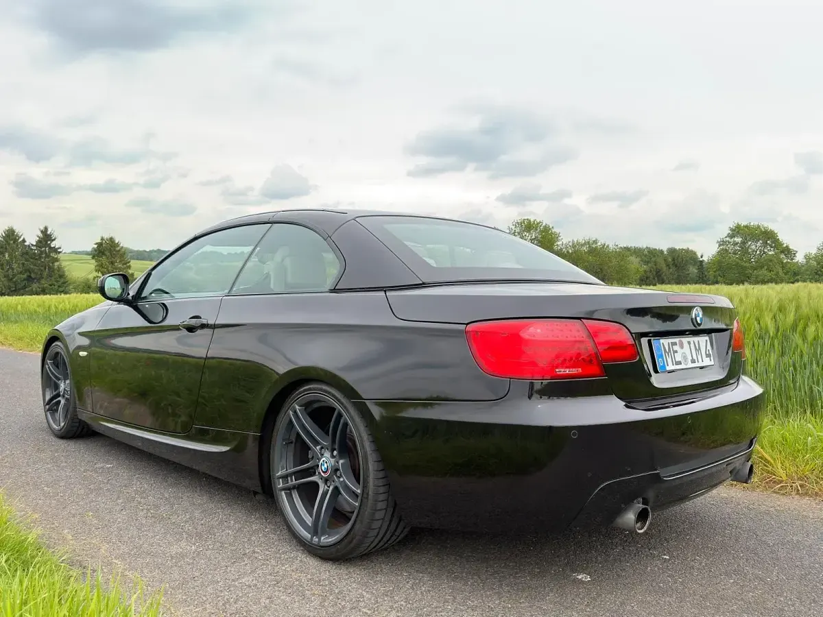 Gebraucht BMW 335 Cabriolet Performance 306 PS (225 kW) 2011 Schwarz Cabrio