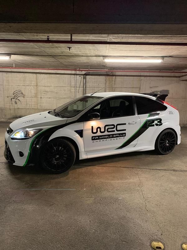 Gebraucht 2010 Ford Focus RS Limousine | 27.900 € - Bild 1/4