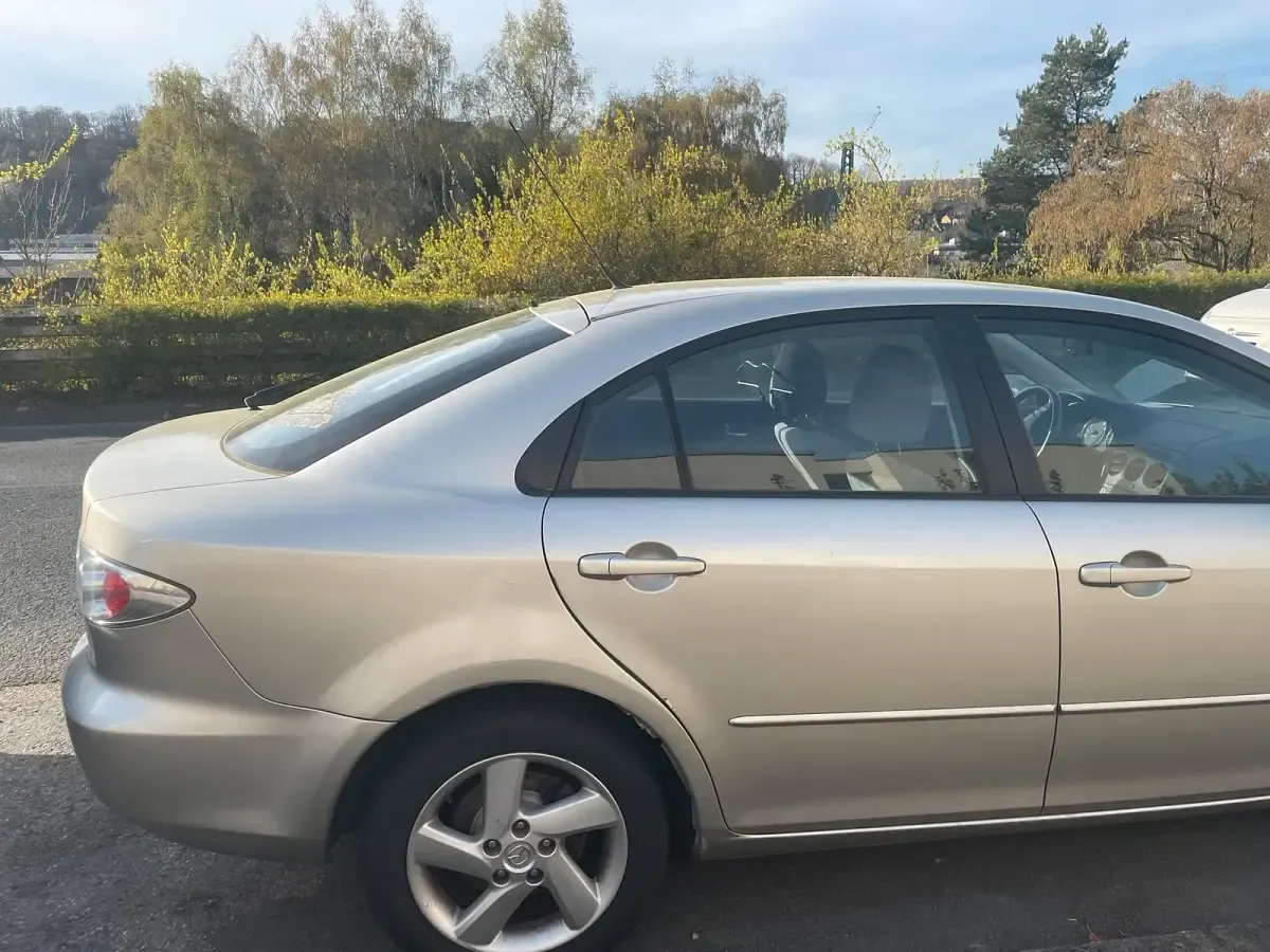 Second-hand Mazda 6 Inclusive 120 CP (88 kW) 2003 Auriu Berlinǎ