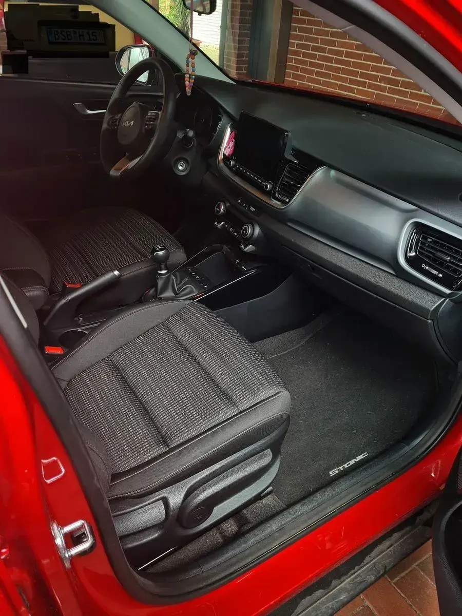 Gebraucht Kia Stonic Vision 84 PS (61 kW) 2022 Rot SUV