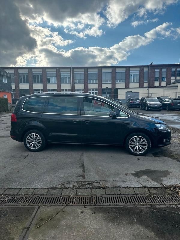Gebraucht VW Sharan 170 PS (125 kW) 2011 Schwarz Van / Kleinbus