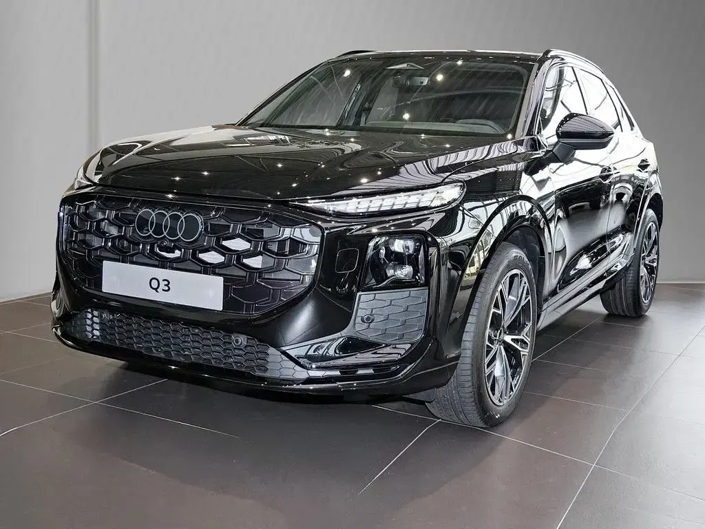 Gebraucht Audi Q3 Sport 265 PS (194 kW) 2026 Schwarz SUV