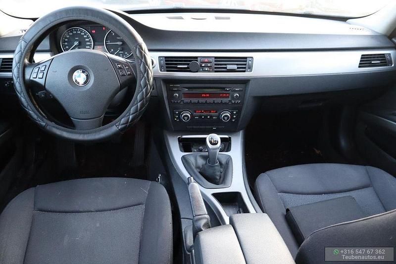 Gebraucht BMW 318 Executive 143 PS (105 kW) 2008 Grau Limousine