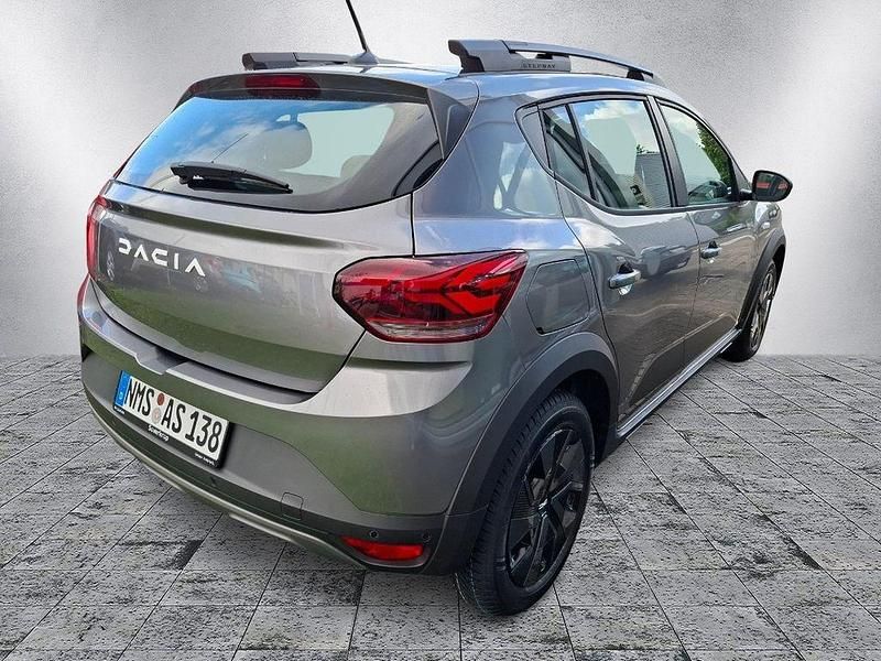Gebraucht Dacia Sandero Expression 101 PS (74 kW) 2025 Grau Kleinwagen