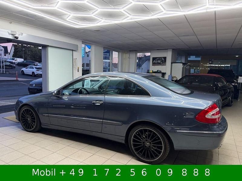 Gebraucht Mercedes CLK240 Avantgarde 170 PS (125 kW) 2004 Blau Coupé