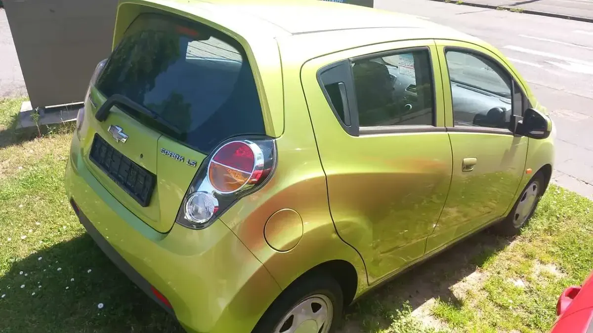 Gebraucht Chevrolet Spark 82 PS (60 kW) 2010 Grün Kleinwagen